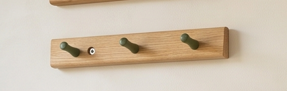 Knopplister furu , målade knoppar