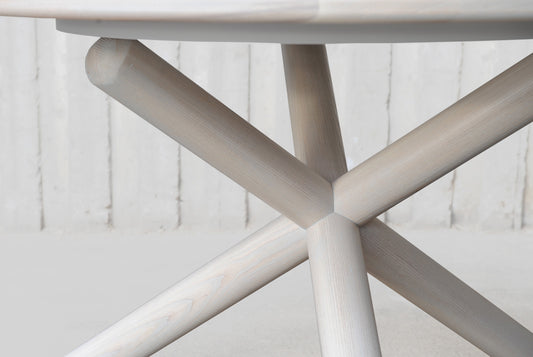 Knuten - Matbord ask